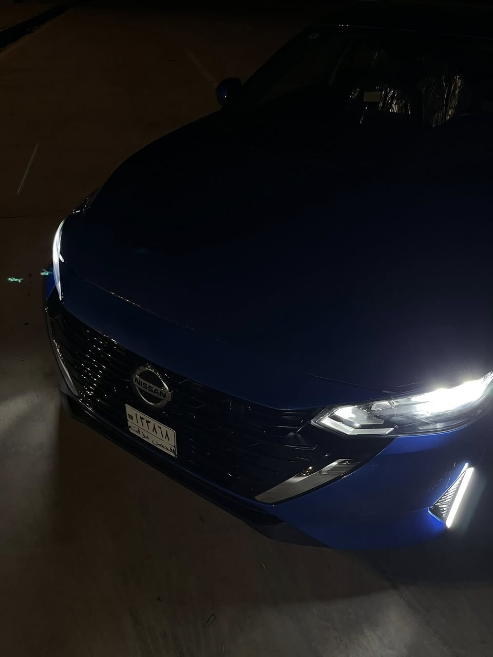 السلام عليكم ˛ يا الله
للبيع نيسان سنترا موديل 2024 وارد امريكي
العداد 50km بعدها زيرو السيارة 
رقم الشاصي 3N1AB8CV9RY298963

المواصفات: 
فئة SV لون ازرق جويتي المميز
بصمة تشغيل ،ودخول ذكي بصمة ابواب . 
رادار امامي وخلفي وجوانب. 
كاميرا خلفية دوار . 
حساسات. 
نقطة عمياء. 
مانع انزلاق. 
فول تحكم استيرن. 
نظام ECO. Sport. Normal
نظام توقف ذاتي . 
لايت led
شاشة تدعم carplay 
تحديد مسار
مثبت سرعة
محرك 2000cc
ومواصفات اخرى كثيرة. 

جميع إرباكات السيارة سليمة وبلادية. 
شاصي السيارة سليم 100%100 شرط الفحص. 

السيارة اني مستوردها ومصلحها بيدي تعتبر كلين تايتل فقط دعامية امامية شادلها بلادية مو تجاري

سيارة عَنْ تجربة شخصية بيها سلاسة بالقيادة وثبات بالشارع وصرفية بانزين ابدًا مابيها وبانزين عـاديّ بدون ﺎَيّ دوانز 

مبدل هايدروليك الكير ودهن المحرك من شركة امزويل وتايرات جدد

السيارة فحص مؤقت تترقم بغداد

للاستفسار عن السيارة الاتصال على الرقم او مراسلة عن طريق الواتساب 
***********
