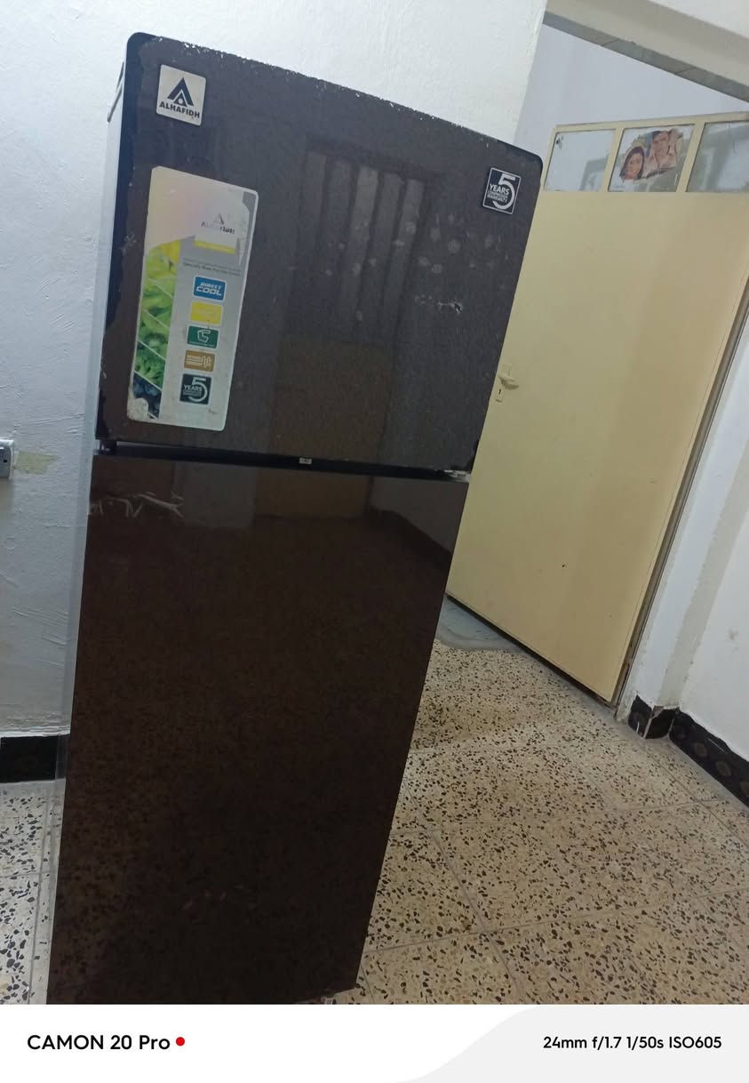 ثلاججه مستخدمه فقط لاستيكه لباب تحتاج تبديل و باب فريزر مضروب سعره ١٠٠


**إذا كنت صاحب هذا الإعلان وتريد حذفه لأي سبب، رجاءا أرسل رسالة إلى الدعم الفني**