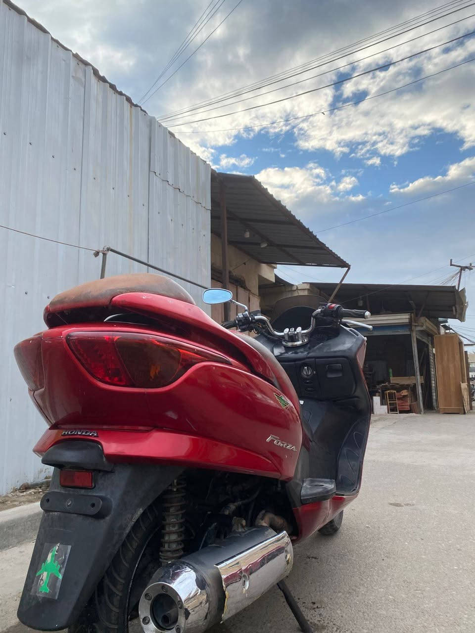 السلام عليكم فورزه08 للبيع مكينه مكفوله السعر 750 وبيه مجال مكان الشعلة ***********
