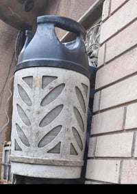 قنينة غاز للبيع عدد ٢ سعر القنينة الوحدة ب١٧٠ العنوان بغداد الشعب مقاب...