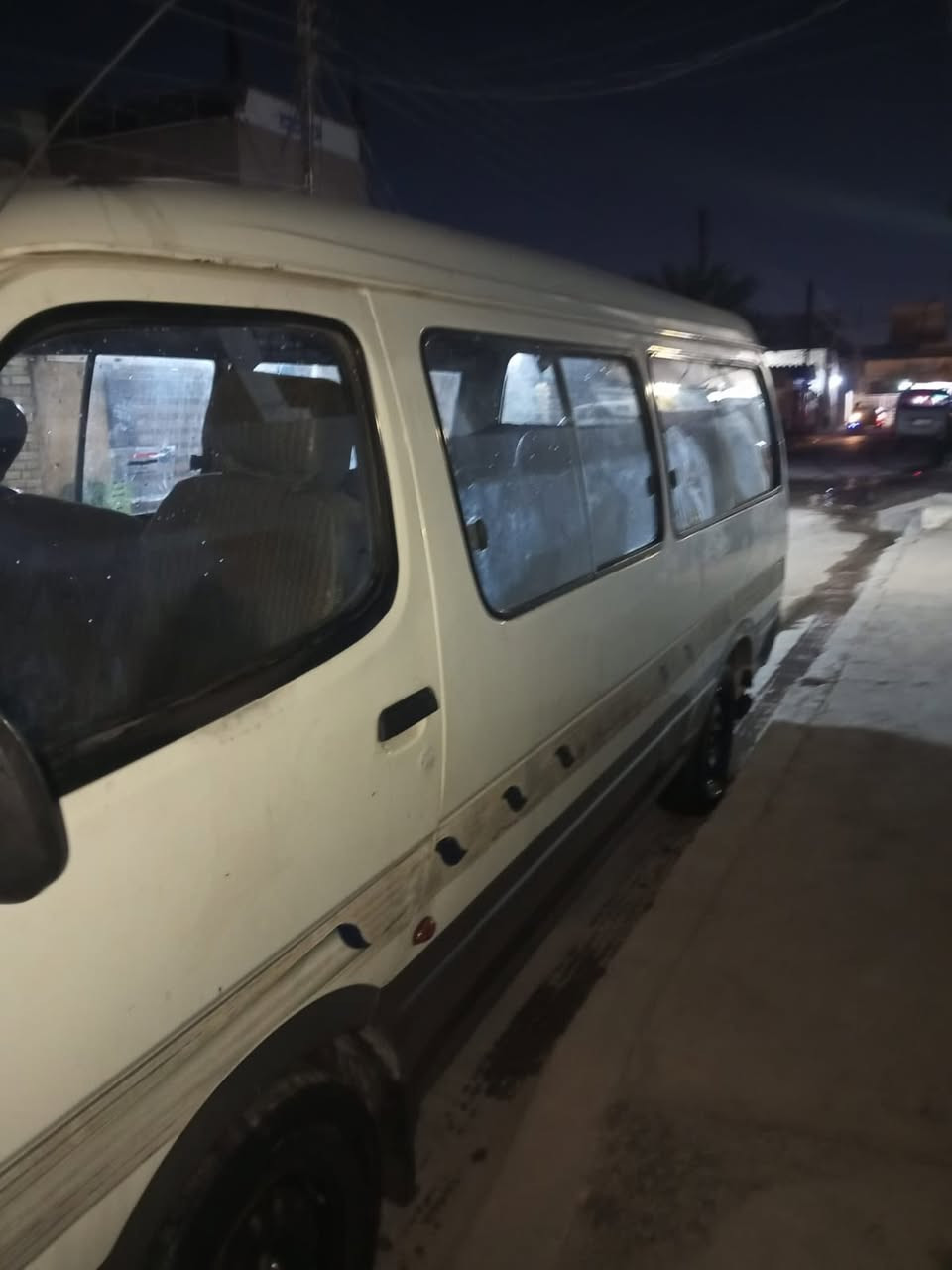 بولارسن طويله ٢٠١٠ رقم ديالى انكليزي مكفوله من الصبغ حرة مصفرة هيئه وظريبه ومرور تحويل مكان السيارة دورة ابو دشير للاستفسار ***********
