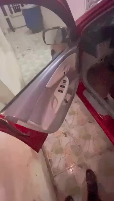 كورلا 2009 امريكي 
ضرر قطعه  وحده الباب الخلفي فقط مصبوغ السياره ليبل واحد كلها 
مكاني سامراء السعر 105 وبيها مجال 
جلح بيها قماره وبنيد 
***********
