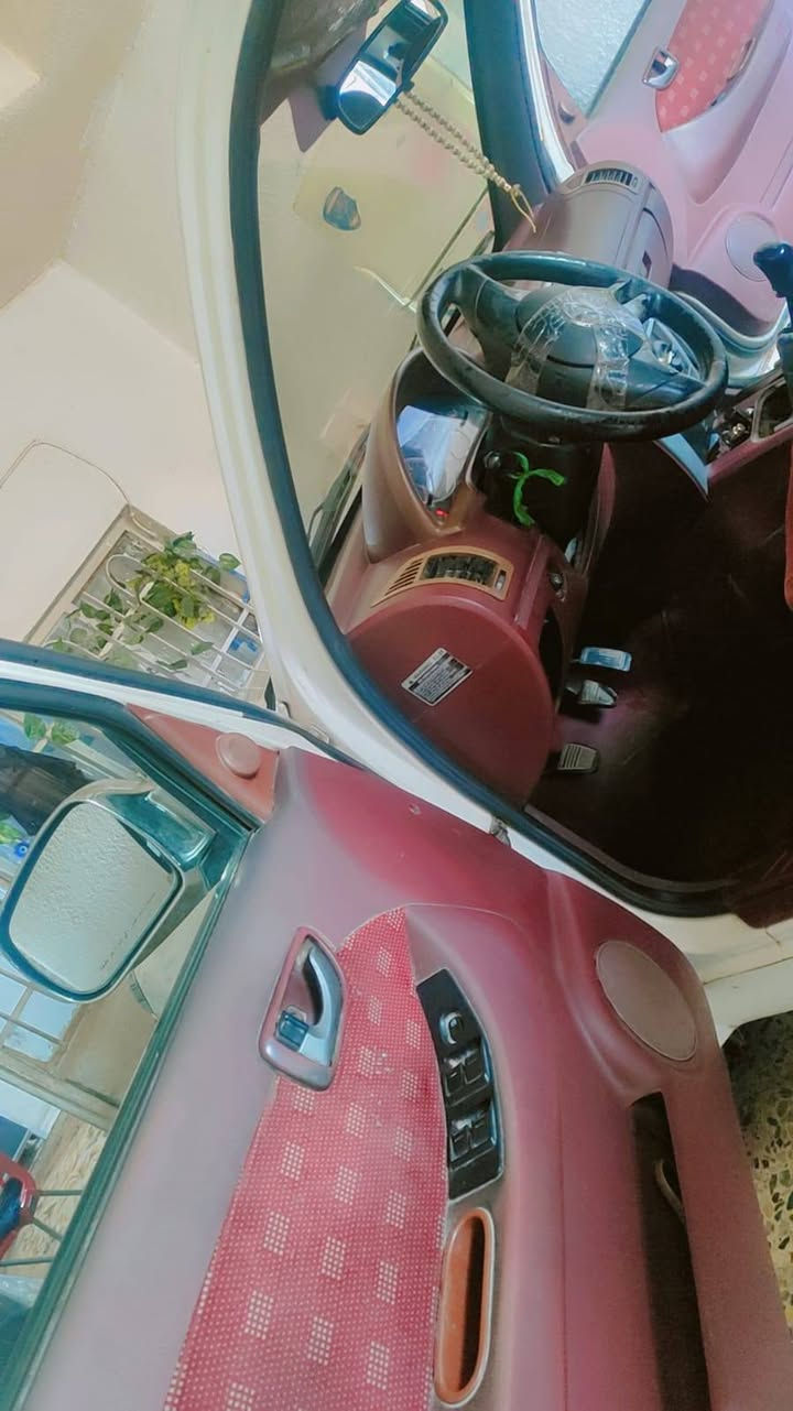 السلام عليكم سكاي صيني موديل 2013 سيارة لا ضربة ولا صبغ كير ومحرك مكفولات تخم تاير جديد السيارة بيها نقوصات بسيطة السيارة بيها نقوصات بسيطة سعرها (53) وبيها مجال بسيط مكاني بغداد البياع الاستفسار ***********
