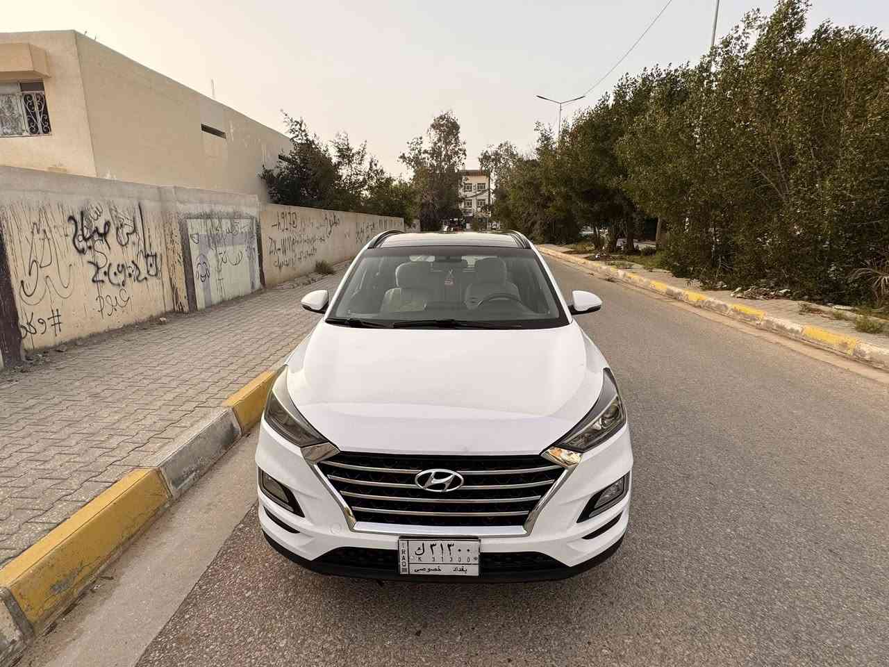 السلام عليكم 
توسان2019خليجي فول 
بنراما 
بصمه كشن كهرباء 
مري شفط 
مكينه 2000دوش
صبغ بيه قطعه ونص 
خشم  البنيد
وباب خلفي 
السعر 170وبيه مجال
كربلاء حي العامل 
***********
