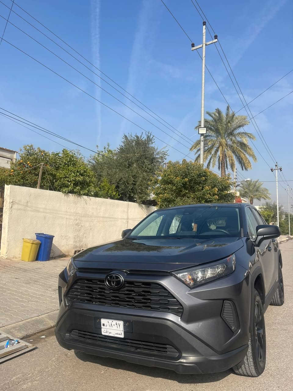 راف فور 2022للبيع سيارة كلين تايتل ماشية ٦٠الف منفيس ضررها فقط تخريب قبق المحرك بلاستيك محروك ما واصل محرك فقط القبق سعرها ٢٣٥وبيها مجال بسيط ***********
