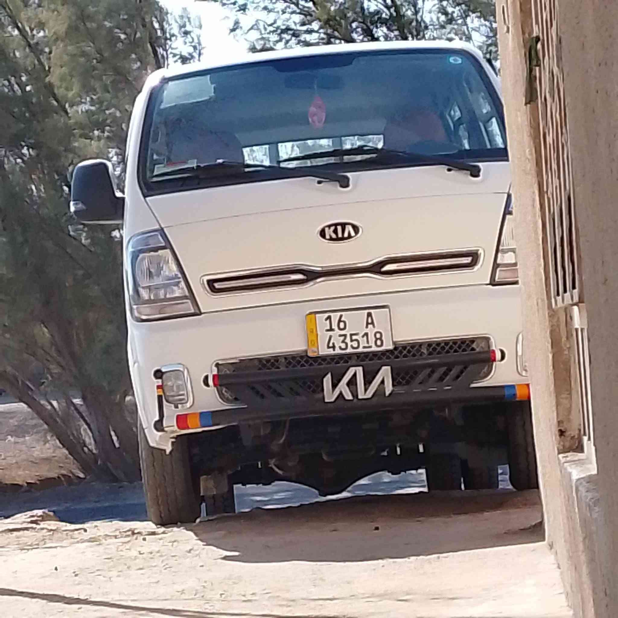 اسلام عليكم ورحمه الله وبركاته كيه حمل موديل 2022 انضافه 100% البيع مكفوله كفاله عامه تحويل ثاني يوم باسمي ترهم بصفيطي أو نقد عادي الاستفسار أكثر انتصل *********** وبيك خير وتدلل
