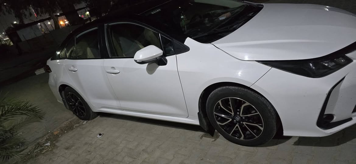 السلام عليكم
كورلا للبيع 
موديل 2023
محرك 2000
خليجي ويل كب 
ضربتها اشبر بل بنيد 
للاستفسار ***********
