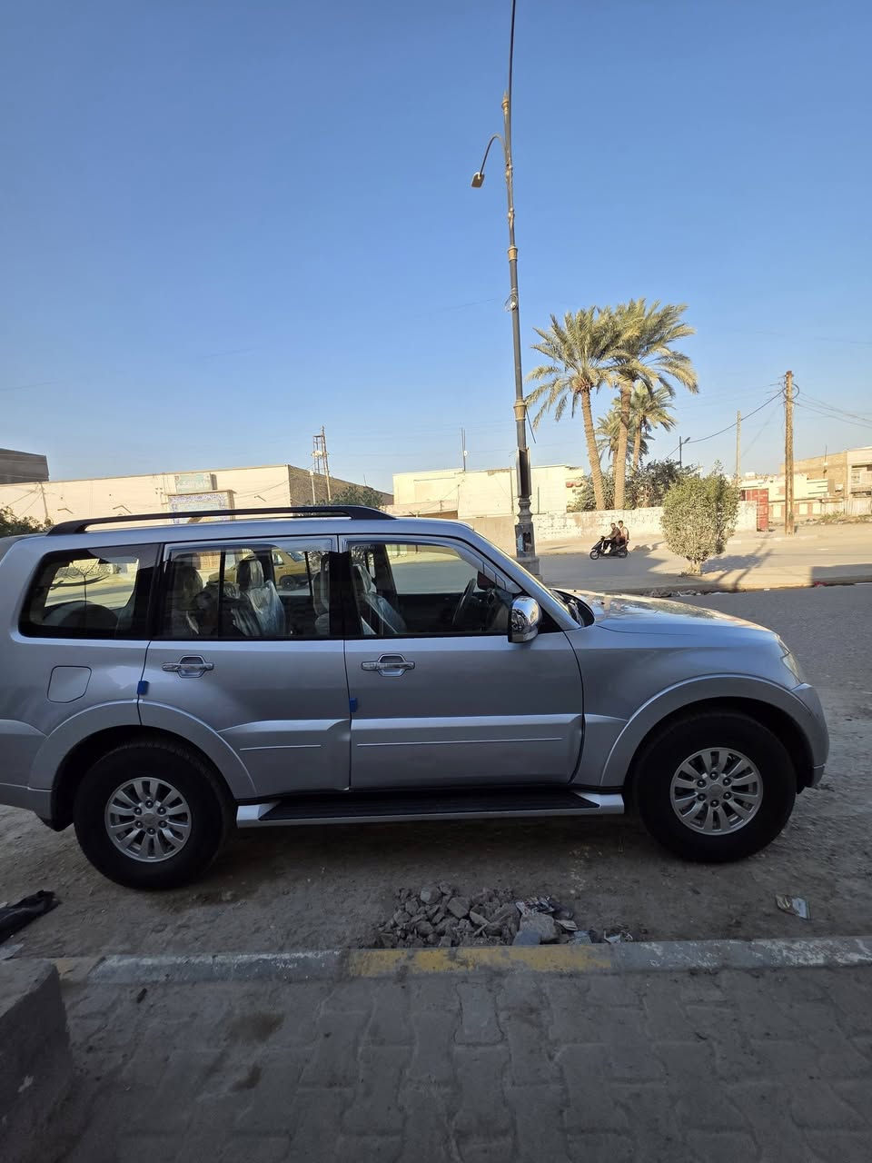 اسلام عليكم باجيرو 2013كفاله عامه شرط برغي مامفتوح عله وضع الشركه مكان الدوانيه السعر 160 رقم ***********
