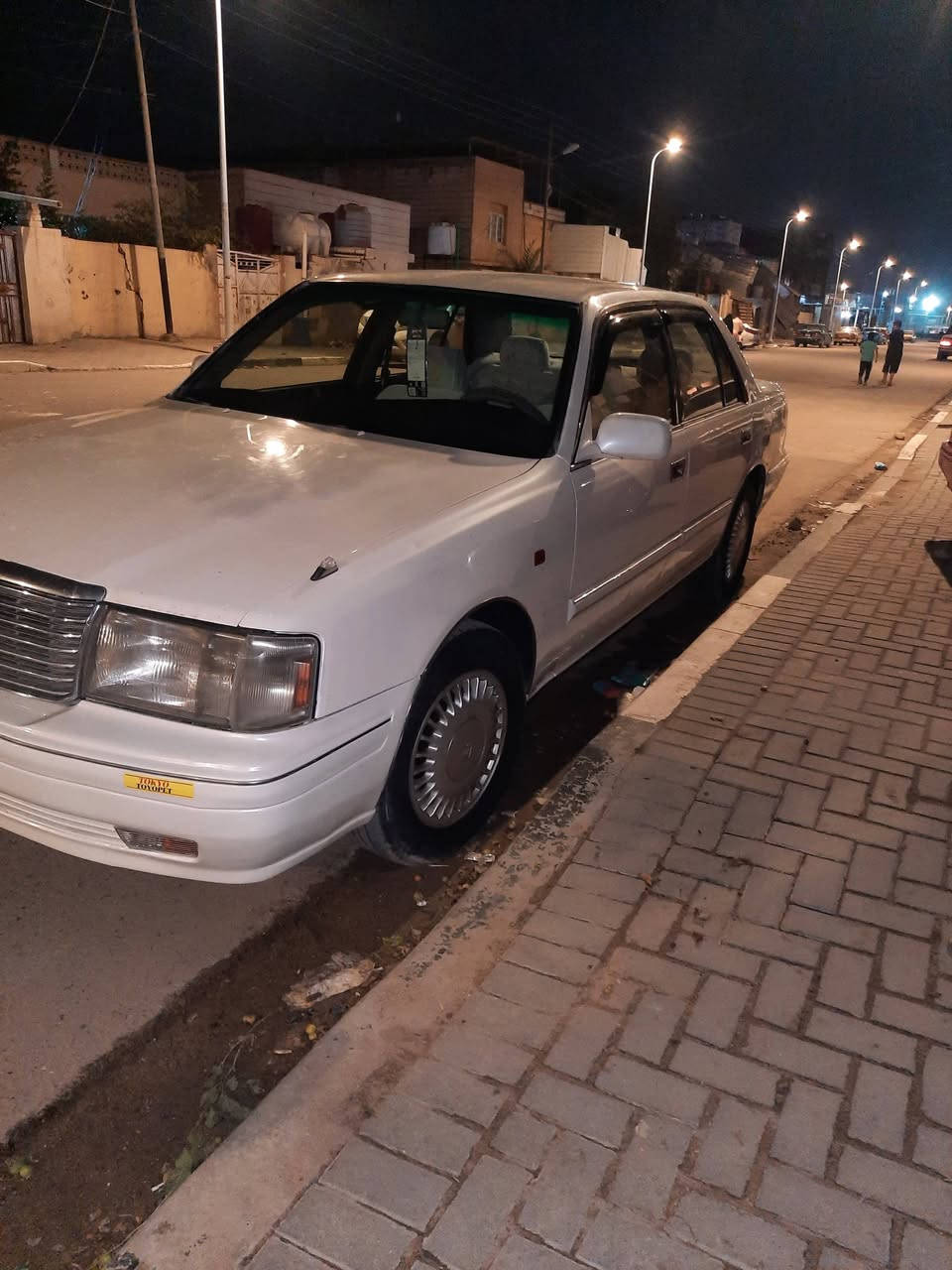 سلام عليكم راس الثور تكم ايسر بلاد مديل 98 خليجي السياره جاهزه من كلشي اي نقص ما بيهه  مكفوله من الضربه والاصوليات بيه صبخ جماليه باسمي رقم انكليزي  *********** 
العنوان البصره
