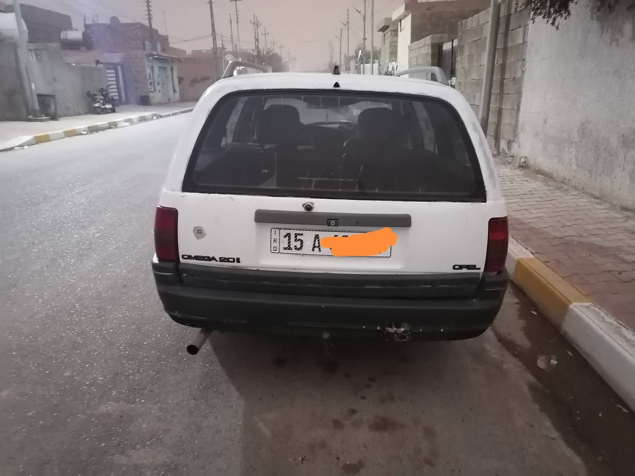 للبيع اوبل اوميكا موديل 1990 حجم 20 سنويه مشروع وطني رقم انكليزي الانبار لل2030 شرط التحويل ثاني يوم كير عادي سلايت تخم تاير كهربائيات كلها شغاله 
السياره نضيفه مصبوغه عام مال جني عنوان السياره في الرمادي السعر 23$  
***********
***********
