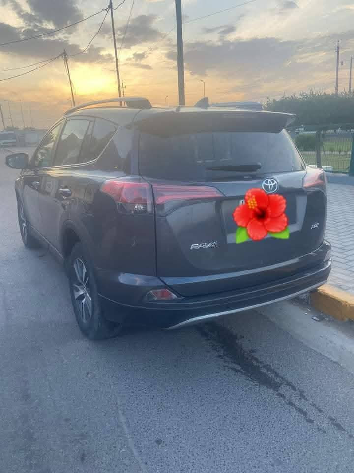 تيوتا رف فور موديل 2018
سياره مكفوله من الصبغ والتبديل
 ماشيه 76 الف
xle
 حساسات جانبيه
تحكمات بالستيرين
كامرة خلفيه 
رادار امامي
بقع عمياء
فتحه وبصمه
 اللون: فيلي
وأرد:امريكي
رقمه: بغداد
 مكان السياره : بغداد ــ العامريه 
 للاستفسار الاتصال على الرقم:***********
