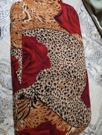 مساند قطن ندافة للبيع عندي 10 اريدهن اب 80 وبيهن مجال للطيبين الرقم 07...