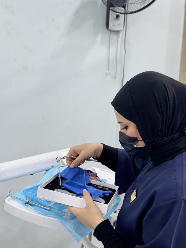 السلام عليكم
منو عنده تسوّس او كسر بأسنانه الامامية وزاعجه منظرهم
اشتغلهن الكم حشوات ضوئية مجاناً
واذا عدكم تكلسات وحابين تسوون تنظيف💙


**إذا كنت صاحب هذا الإعلان وتريد حذفه لأي سبب، رجاءا أرسل رسالة إلى الدعم الفني**