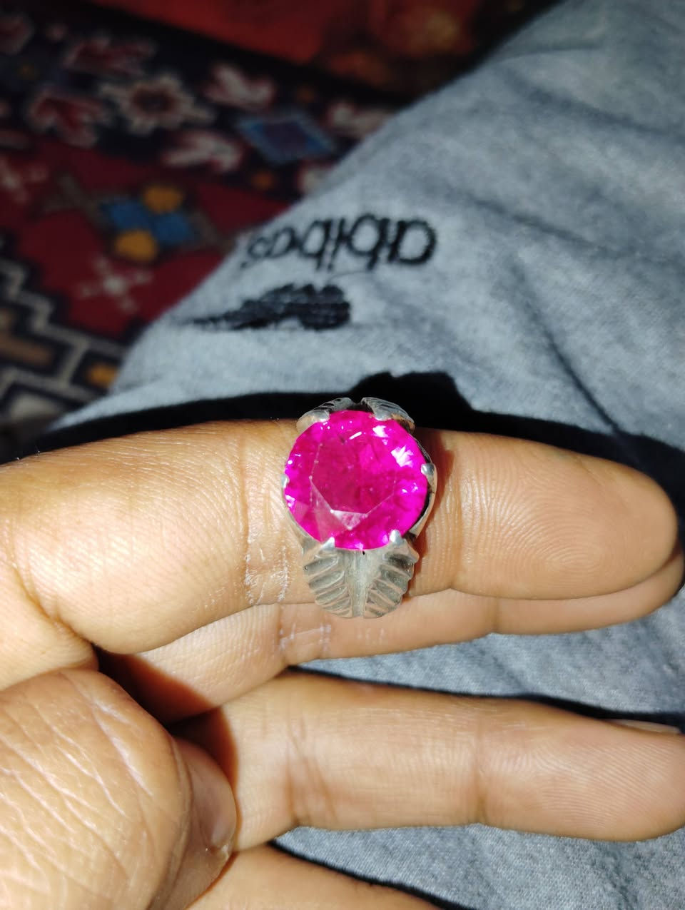 ياقوته قديمه دق بالجهاز فول ما اعرف عليها امبورميه ام افريقيه السعر 200 مع المجال ***********
