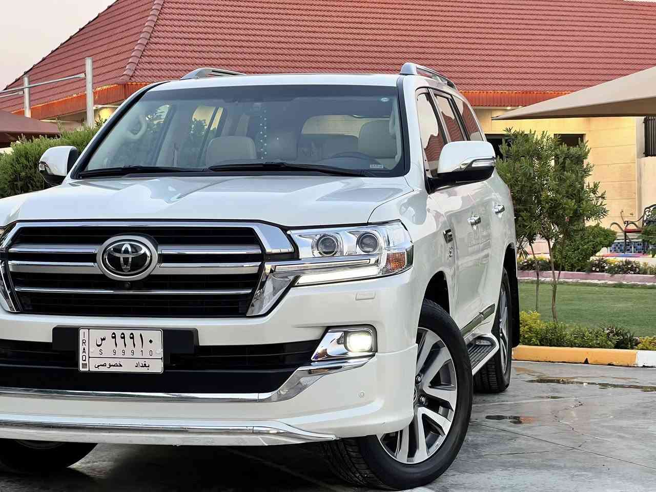 لاندكروز 2020 VXS اعلى فئة مواصفات لكزز  SAS
محرك 8سلندر 5.7 
جكات
مقاعد تبريد
5 كامرات
داخل بيجي 
دشبول ليزري
فتحة سلايت
مقاعد جلد 
كشنات خزن
كشنات كهرباء 3 دكم 
بصمة تشغيل وابواب
8 ايرباك
سستم سماعات GBL 
14 سماعة
انظمة ايكو وسبورت وتسارع 
جنطة كهرباء شفط
زراك لايت
طفاية
استيرن كهرباء
ثلاجة فريز
7 راكب 
تبريد مركزي 
أناره لدد قدم داخلية
3 شاشات
فور ويل 4X4
مري كهرباء شفط قلاب واشارة بالمري
تحكمات فول السيارة
حساسات امامي وخلفي
لايتات زنون عدسة متحركة
كشاف زنون
باقي مواصفات لاندكروزر vxs معروفة فول
اعلى فئة 
السيارة مكفولة كفالة عامة من لرصعة ولشخط وكلشي   

رقم بغداد الجديد باسمي  مميز 

ماشية :km 43 الف حقيقي  

رقم صاحب سيارة
***********
