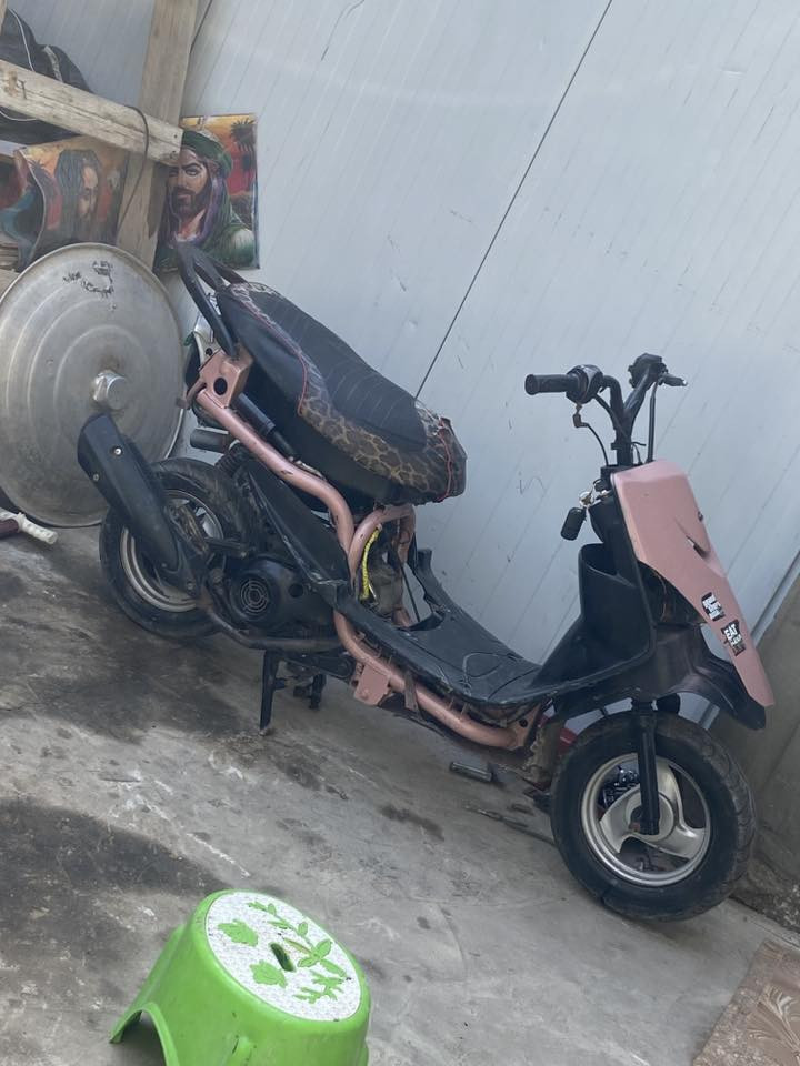 دراجه للبيع مفتوحه بس ولفات اول فتحه اله بوشه اصليه بلاديه بدون كفرات ضفيره بلاديه كامله مابيه قطع فقط سلف عاطل كلجات رياضي ا ***********
