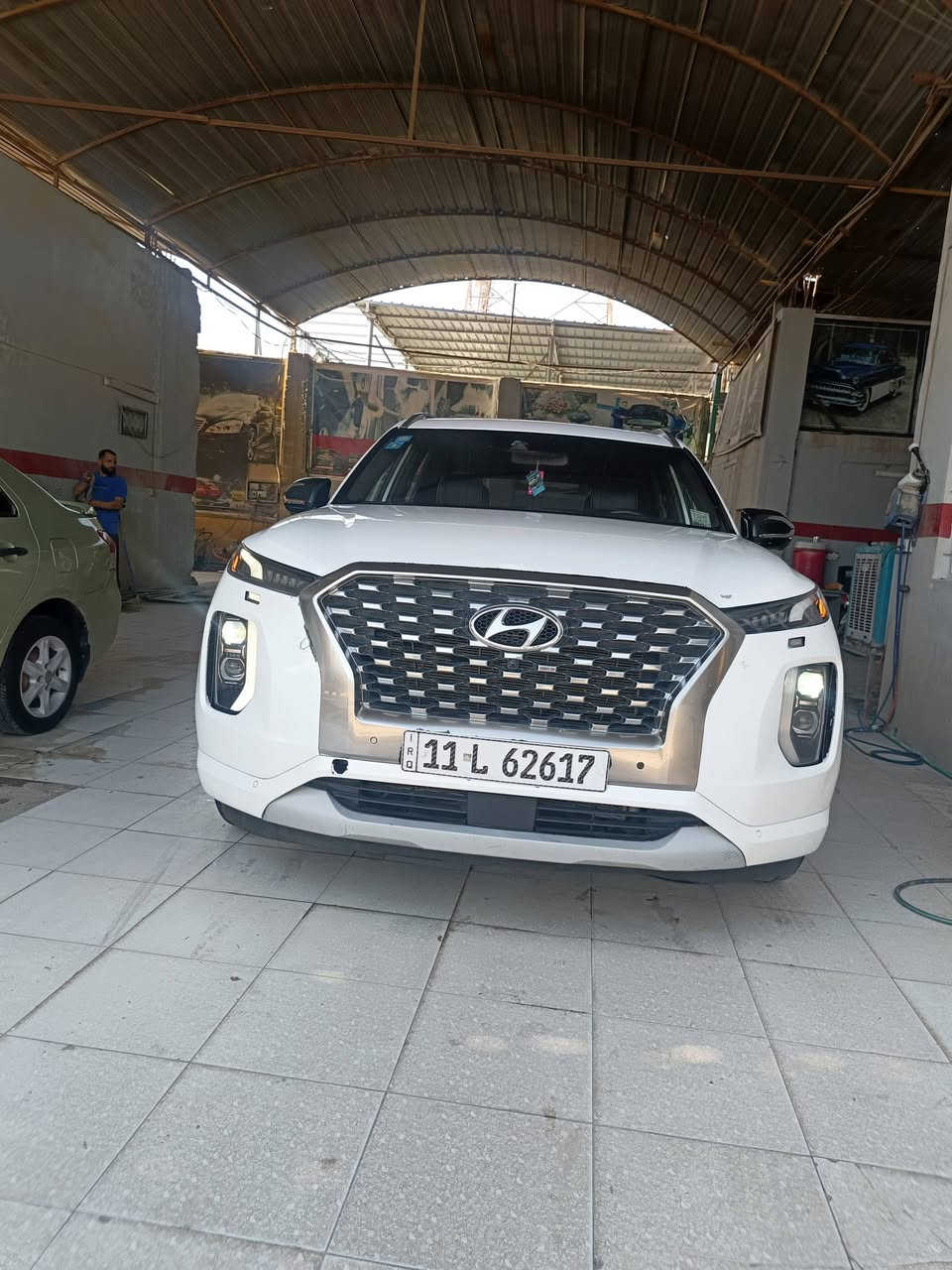 السلام عليكم بلسايد 2022 فول 1/1 اعلى فئه بلسايد محرك 6V   3.8L
الموصفات:
فتحه سقف 
بصمه تشغيل +بصمه ابواب +تشغيل عن بعد 
رادارات اماميه خلفيه و جانبيه  
اربع كامرات 360درجه 
كشنات vib منفصل وبعد بيه هواي مواصفات  
الاتصال الاستفسار 
***********
