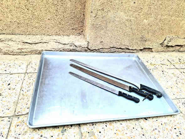 السلام عليكم اغراض مطعم للبيع كلمن وسعره الي يحب يتصل ويدلل
المكان بغداد المشتل قرب شارع المطبك/***********
