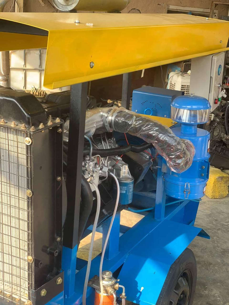 سلام عليكم
مولد كيه 2701 لا صرف وله بخار
راس تواليد 30كيفي ثي فيز
سعر 16 ونص ورقه 
***********
***********
مكان بغداد
