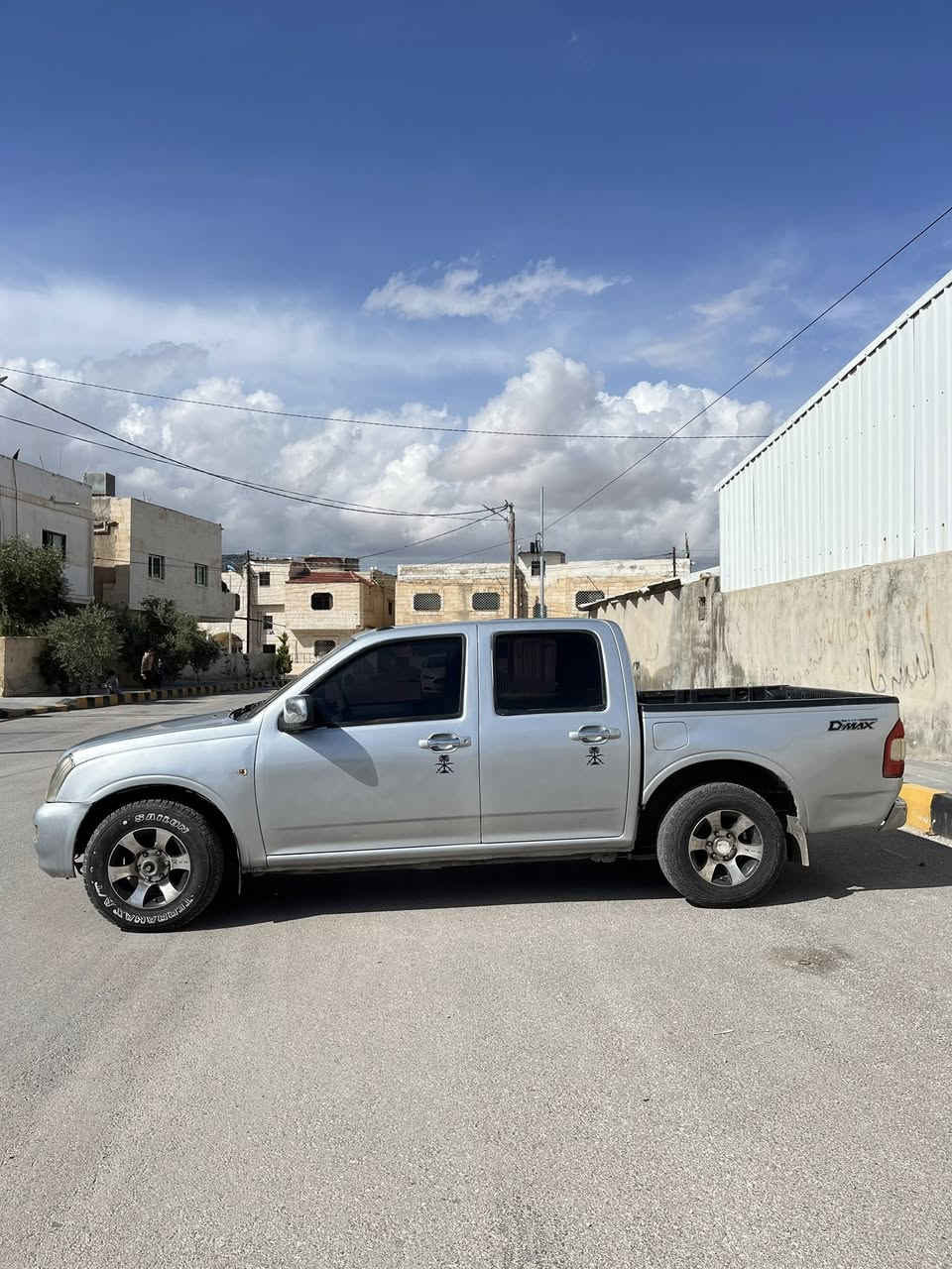 بكم ديماكس موديل 2006 بحالة الشركة. (Ls).
فحصه ثلاث جيد قصعه باعتبار فحص كامل 
ماتور 2800 تيربو وكاااااااااااااالة صاروخ موجة 🚀🚀🚀
دهان جديد وكاااااااالة
مرخصة سنة كاملة 
مكنيك وكااااااااااااااااااالة مش بحاجة إلى اي صيانة 
مشيه الشركة ✈️✈️✈️✈️✈️✈️✈️✈️✈️
مكيف حامي بارد 🔥🔥🔥❄️❄️❄️
قزاز كهربا 
غرفة جلد وكاااااااااااااااالة
جنط ست فرشات 
كوشوك وكاااااااااااااااااالة 
السيارة من حض القناااا يبارك الصاحب النصيب 
السعر.  مغرررررررررررري.  جدددددددددا. 🔥🔥🔥🔥
الموقع المفرق مغير السرحان 
إلاتصال. 0772129772.


**إذا كنت صاحب هذا الإعلان وتريد حذفه لأي سبب، رجاءا أرسل رسالة إلى الدعم الفني**