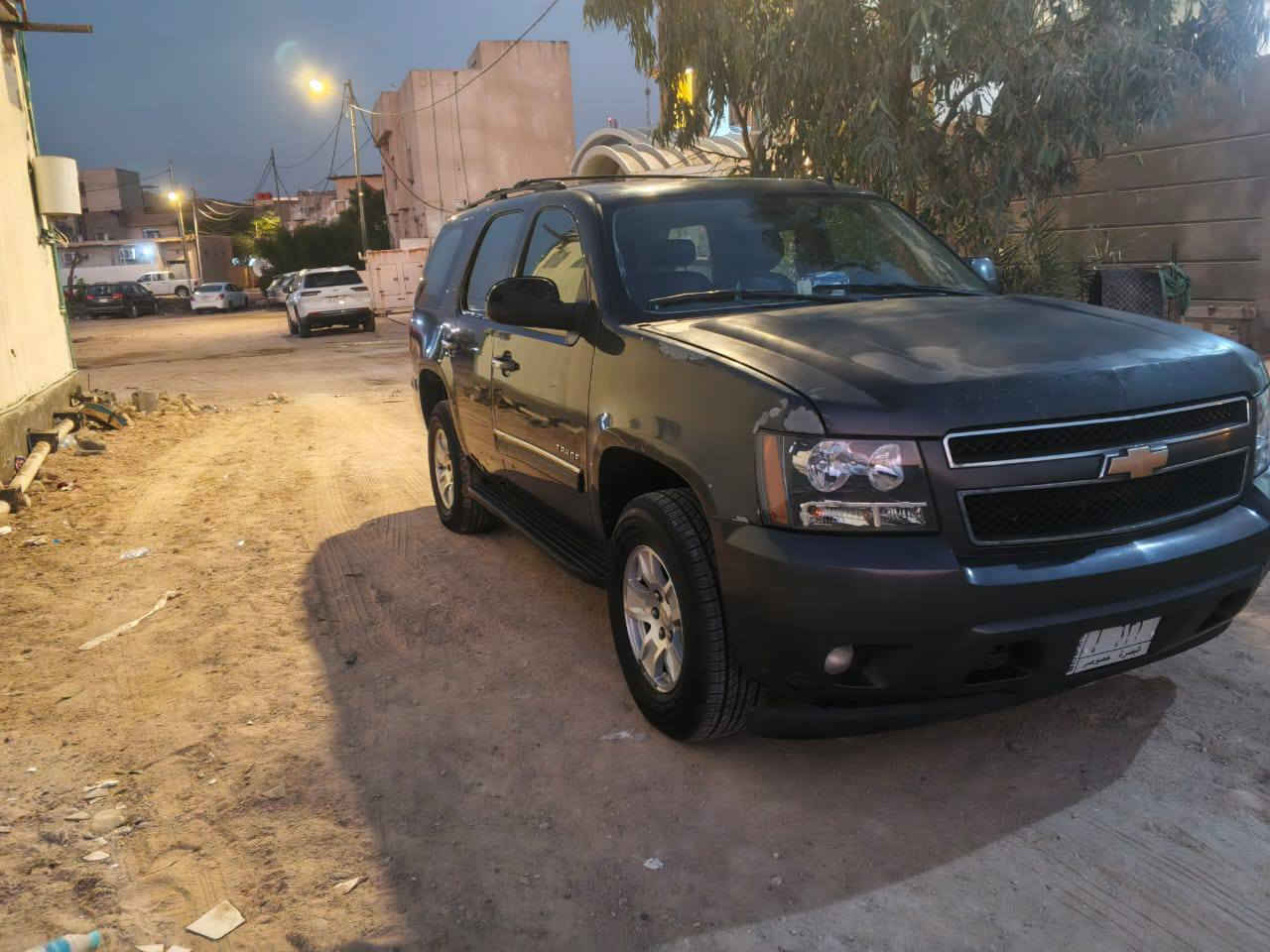 تاهو موديل 2010 
مكلف بلنشر اتصال عل رقم  ***********
