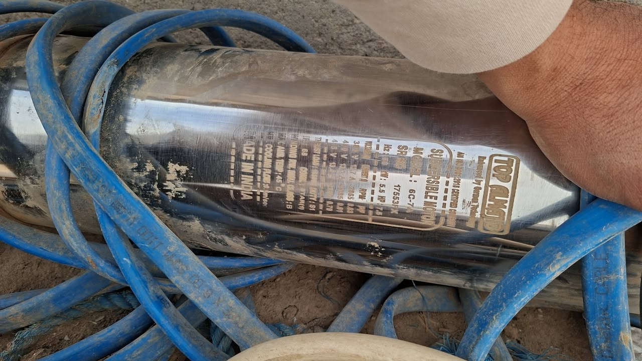 ماطور هندي  ابو 10 حصان نحاس ١٠٠% مستخدم شي بصيط  جدا ماطو جديد بمعنا الكلمه ويا واير غطاس ٢٠ متر سعره ٧٠٠ 
***********
