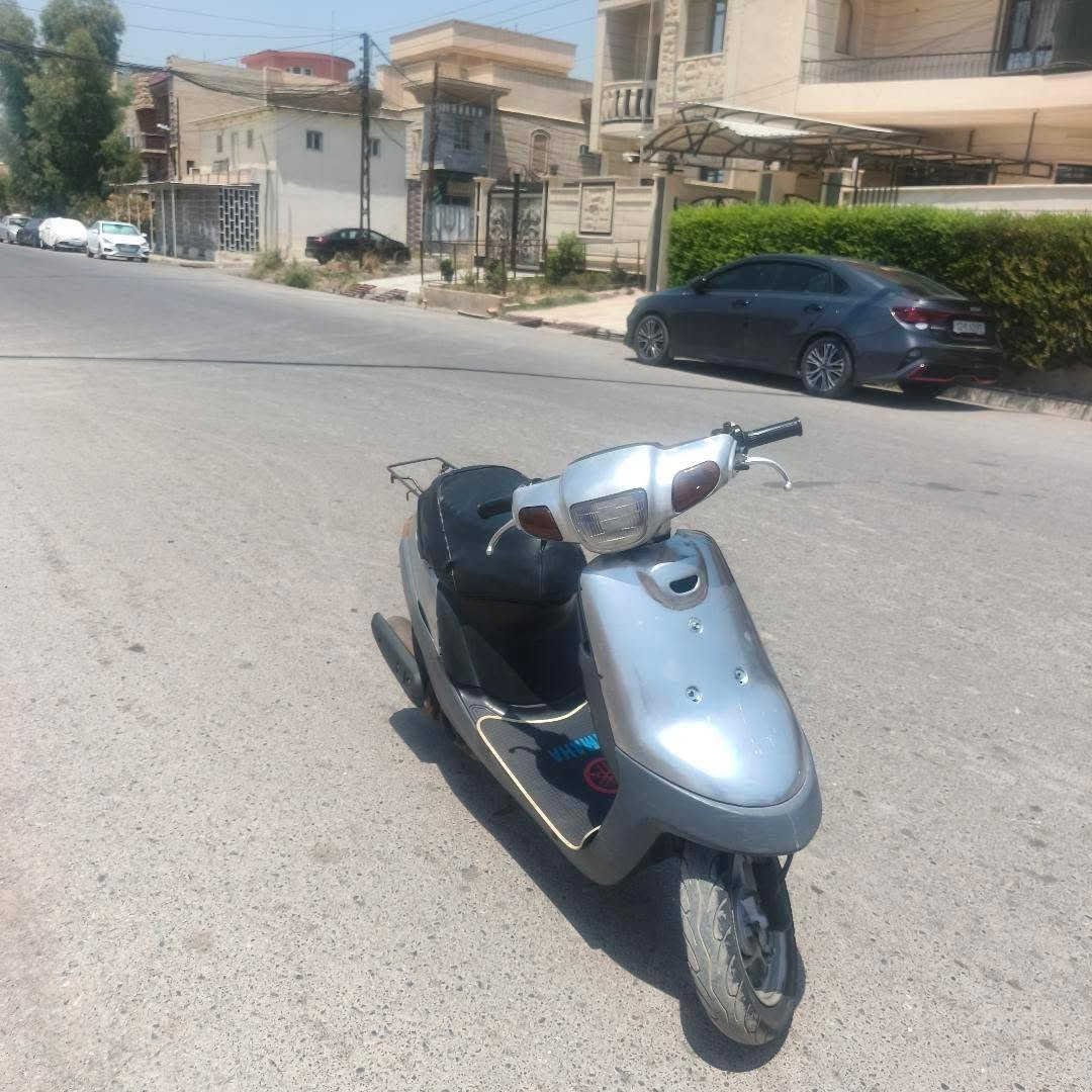 السلام عليكم ماطور بوتين لل بيع مكينه شرط شاصي شرط سلف شغال ويرمنيه كامله باتري جديد تخام تيرات اصليه ماطور مال بيت جاهز السعر 280 رقم تلفون***********
