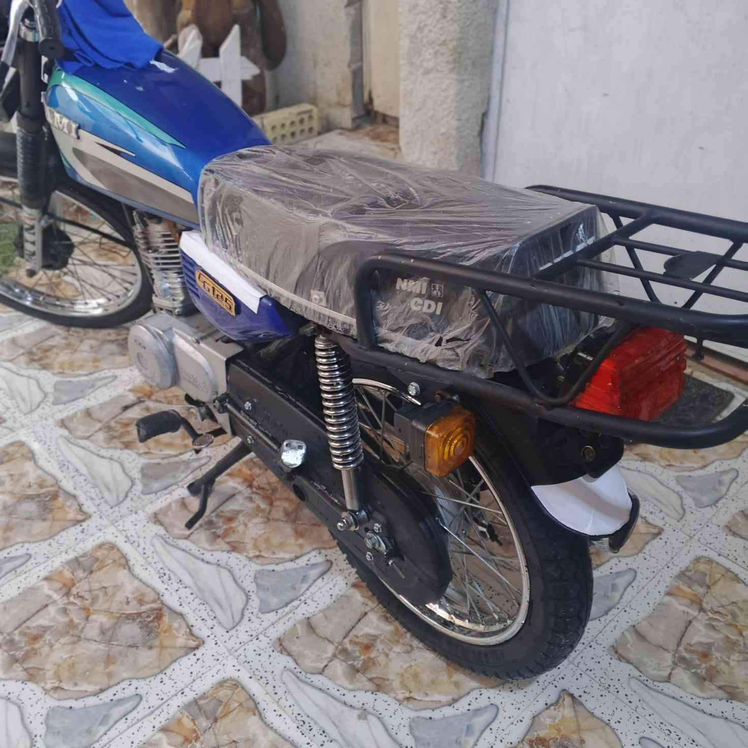 15 معمرة جديد
شاصي مصبوغ
والبقيه كلهن جدد
دراجه مثل ما تشوفون
نقصهة اشارة تك 
وهورن
وبريك امامي
واير عداد
ولاستيك ولف
600 بيهة مجال اوراق اصولي
***********
