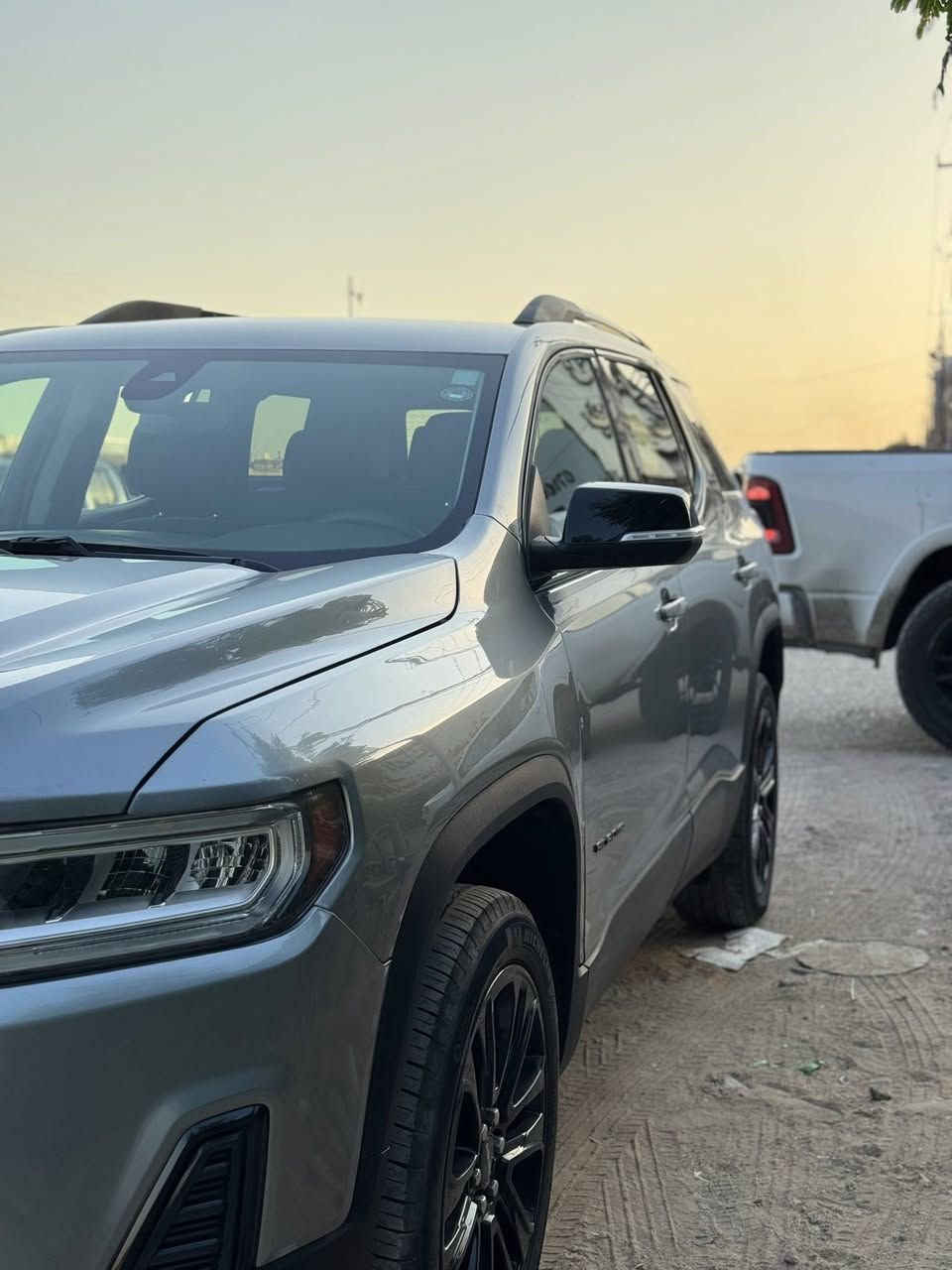 السلام عليكم ورحمة الله وبركاته 
بيع او مراوس حسب القناعه داخل النجف فقط 
جمسي اكاديا موديل 2023 SLT
كشنات مخمل منفصل 
رادار امامي خلفي 
اشاير بلمري 
كشن السائق كهرباء +تدفئه كشنات 
كامرا وسطيه 
جنطه كهرباء 
شاشه كبيره 
تشغيل عن بعد 
محرك 2000 توربو 
كامرا خلفيه 
وباقي المواصفات المعروفه 
صور الحادث مرفقه مع المنشور بيها 3 قطع جانبيه مع اضافات بسيطه BDR 
متوفر ماسنجر وسعرها 220وبيها مجال 
قليل


**إذا كنت صاحب هذا الإعلان وتريد حذفه لأي سبب، رجاءا أرسل رسالة إلى الدعم الفني**