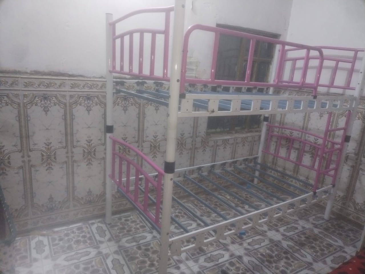 جرباية طابقين للبيع ب١٢٥ عملاقة حتى شباب يكدون ينامون بيها سعر ١٥٠ وبيها مجال للطيبين


**إذا كنت صاحب هذا الإعلان وتريد حذفه لأي سبب، رجاءا أرسل رسالة إلى الدعم الفني**