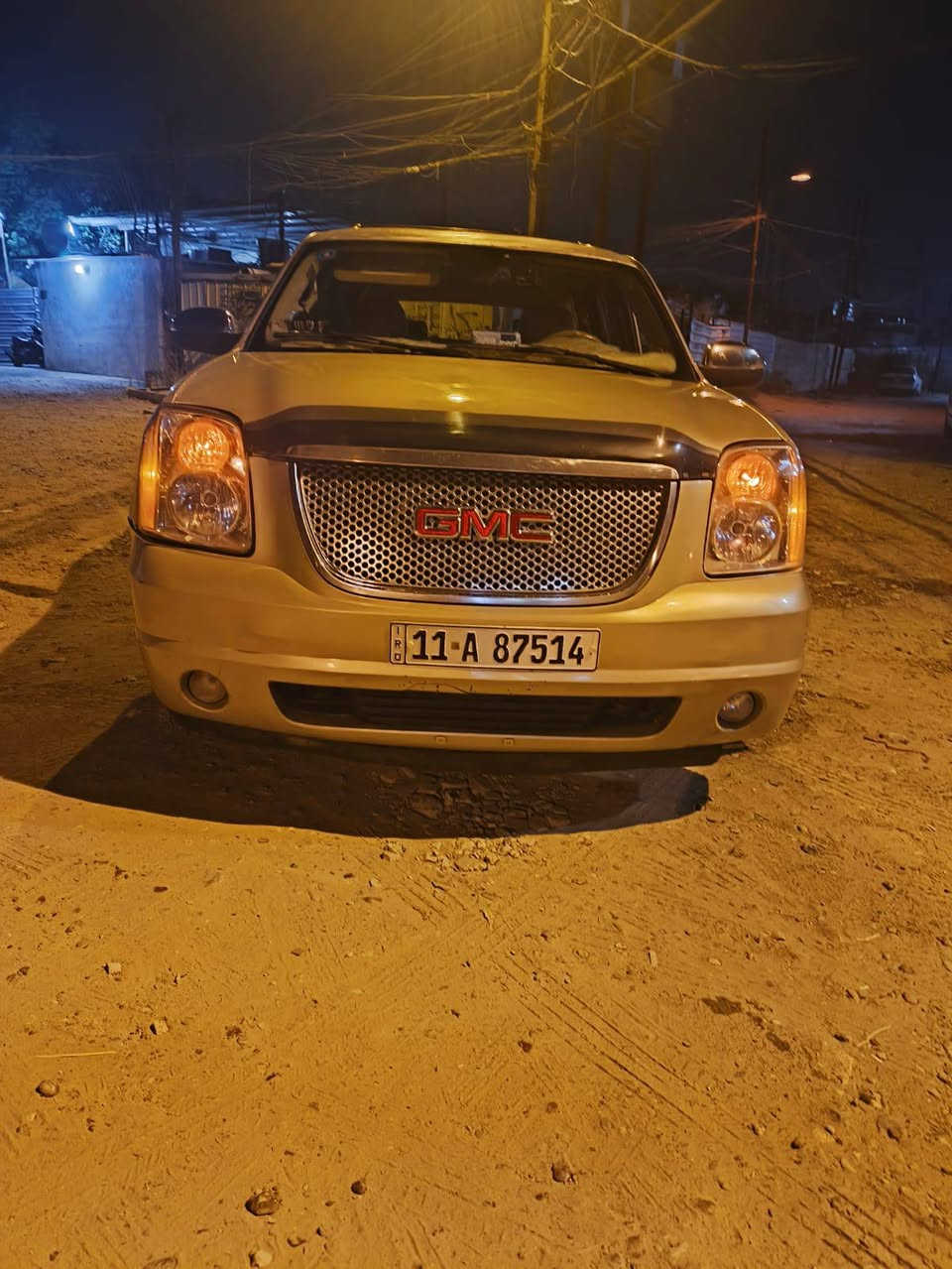 السلام عليكم 
جمسي يوكن طويلة SLT
2008 لون ذهبي رقم بغداد 
محرك 5300 الكير 700
تبريد ثلج 
السعر 140وبيهة مجال
رقم الموبايل *********** واتساب وماسنجر فقط
