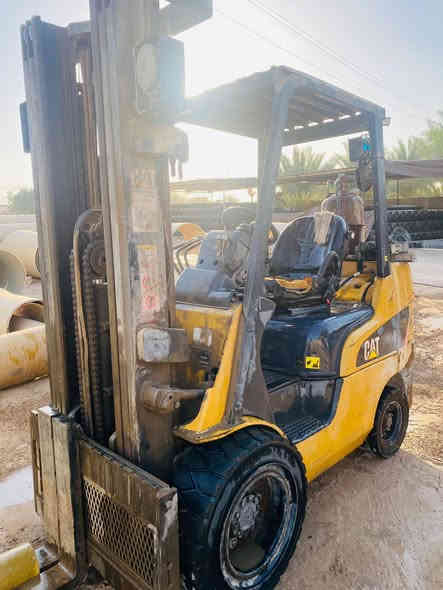 رافعه شوكيه كتر بلر 2011.  CAT
2.5 طن /3حركات /جُب سلايتين  4.5 م
محرك نيسان بلادي غاز برغي ما مفتوح بيه
رافعه جديده نظيفة
منفيست
العنوان /بابل 
للأستفسار / ***********
***********
