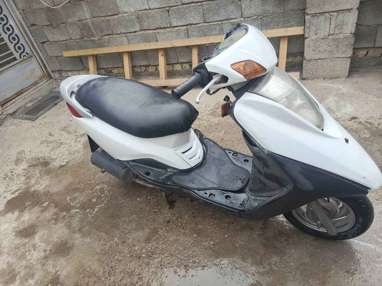 سلام عليكم بريز جاهزة مابيها نقص محرك كلجات سعر 350 وبيها مجال للطيبين مكاني بغداد ***********
