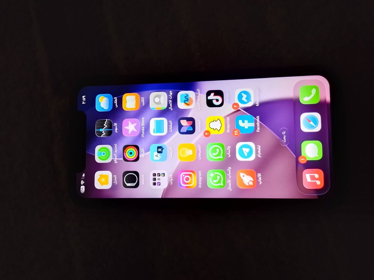 ايفون 11 عادي مبدل البطاريه والشاشه اصليات فول شغال كاميرا فول شحن فول بطاريه 100 كله فول الفول جديد سعر 160 شرط كله جديد استعمال مالته ما اروع من عنده***********
