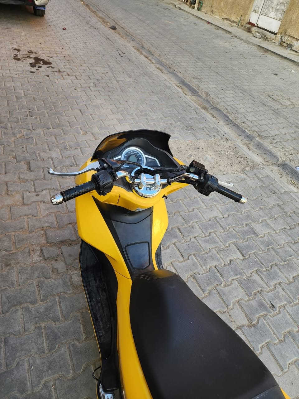 سلام عليكم
دراجة pcx دراجة نضيفة وخير من الله آي نقص مابية

ماشية 18 الف وسعرها 18 ورقة وبيها مجال قليل 

مكاني بغداد الشعلة  ***********
