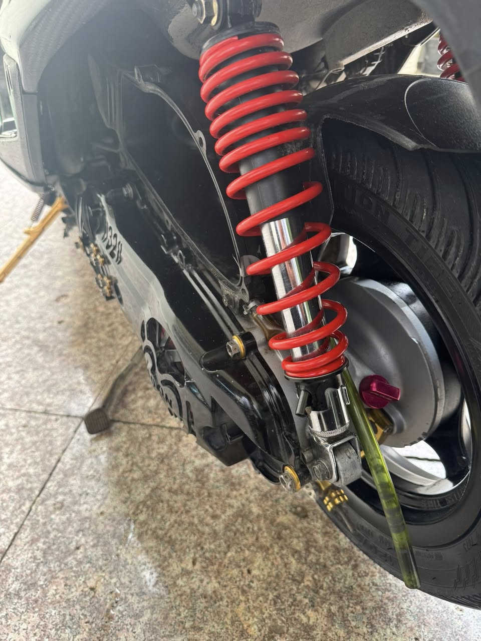 سلام عليكم ياولد سكنس فجل للبيع 
الدراجه كامله من كلشي وكلشي بيه اصلي + ابلادي 
بوشه 58 ونص 
والكاربون البيه بلادي 
الدراجه خير من الله 
شلعه ومعدل جيب وياك فيتر 
فقط واتساب موجود السعر خاص ***********
