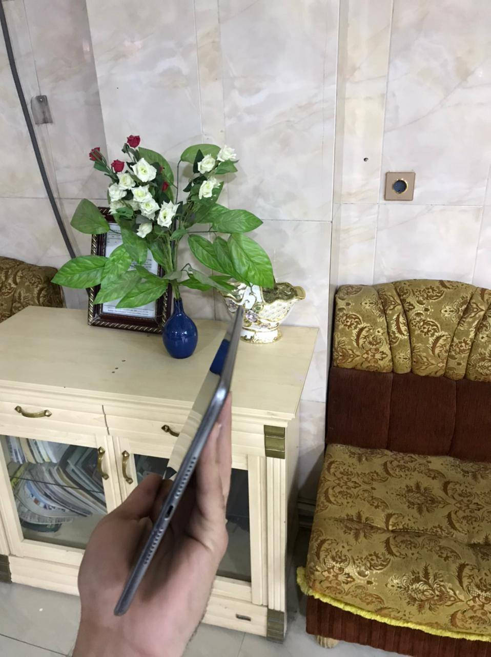 ايباد mini 5
ذاكره 64

بطاريه فوگ ال 75

(زر التشغيل وزر التعلي والتنصي مايشتغل والكاميرا الخلفيه والشاشه مثل مموضح بلتوصير)

محدث اخر تحديث 26.5 iOS 

معالج A12 يعني تقريبا حاله حال ال 13 PRO MAX

الجهاز وضع شركه مواصل تصليح نهائيا 

ببجي 60 فريم 

سعره 170 وبي مجال حيل بصيط


**إذا كنت صاحب هذا الإعلان وتريد حذفه لأي سبب، رجاءا أرسل رسالة إلى الدعم الفني**