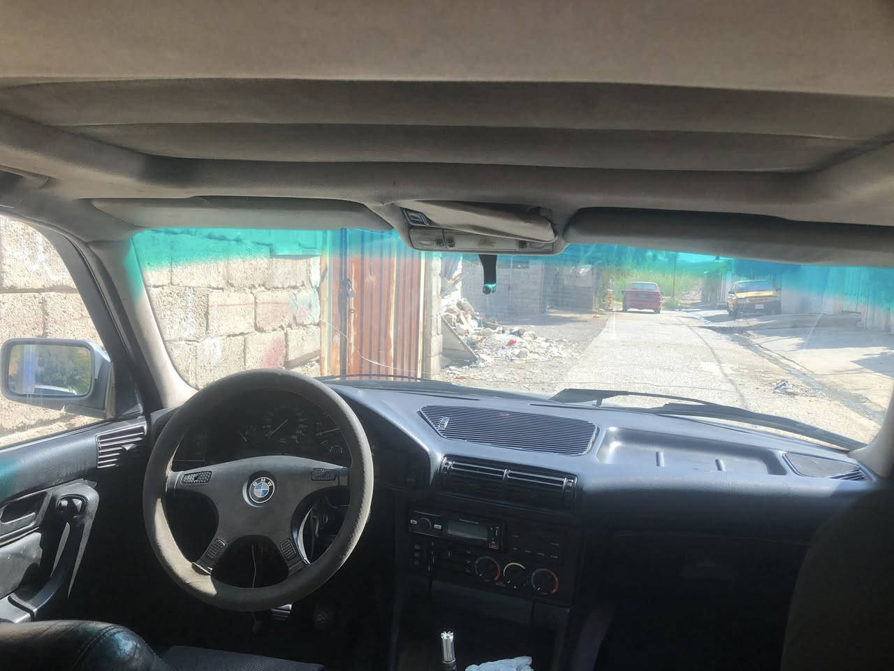 سلام عليك سياره للبيع
BMW 535
سياره حلوه وكاعده محرك فل 
لاصرف ولا نفخ بيها كابون 
 
 للاستفسار اكثر تواصل علرقم  ***********
