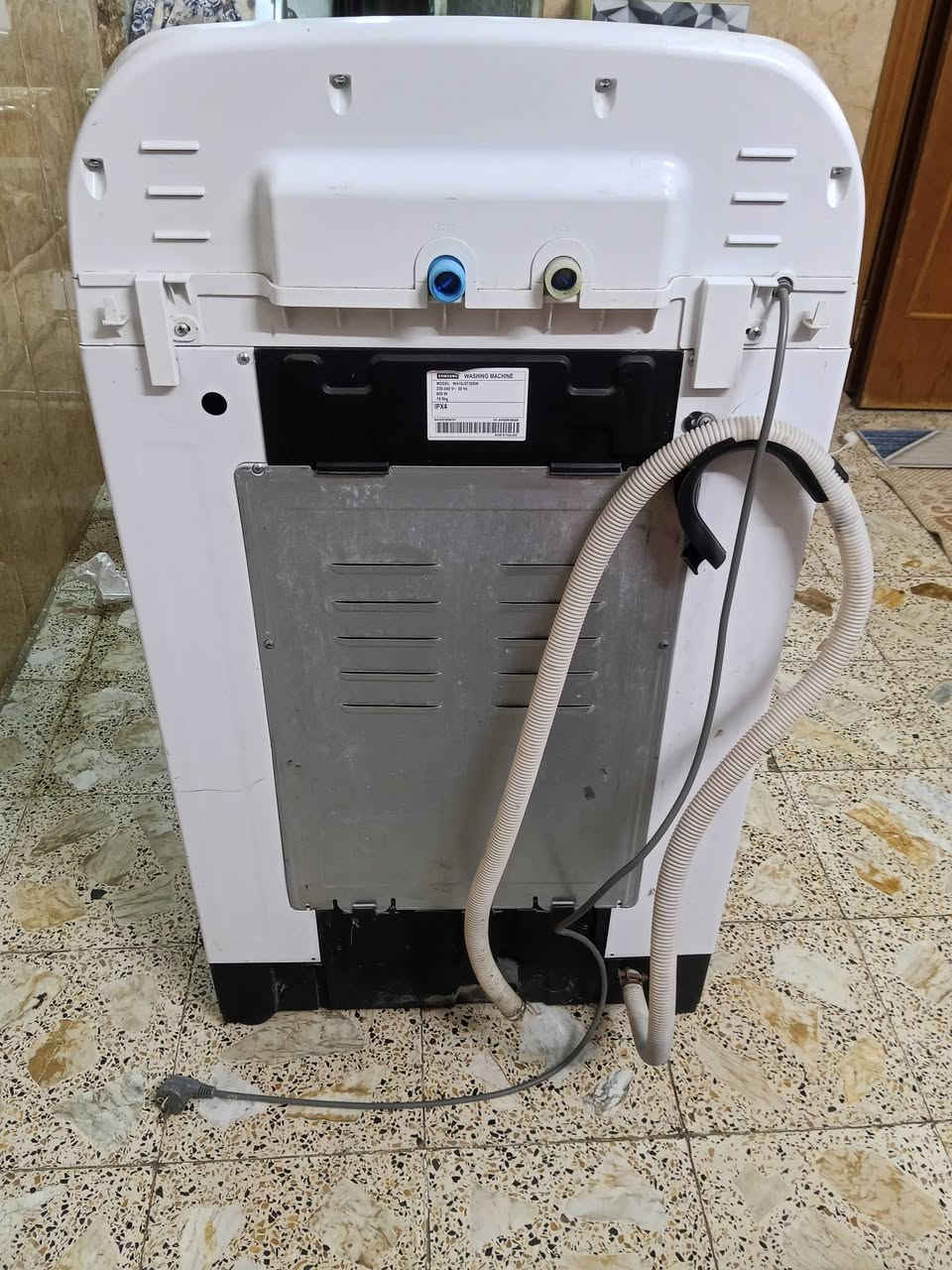 سلام عليكم
لبيع غساله شغاله نضيفه شرط الفحص 
العنوان كربلاء 
السعر 160 بي مجال 
***********
