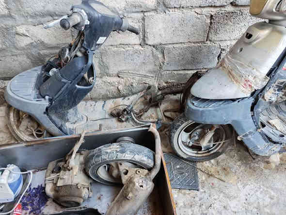 ماطورات للبيع ابيع فحم. مكاني حي صدام سعرهم 95 اثنينهم 

***********
