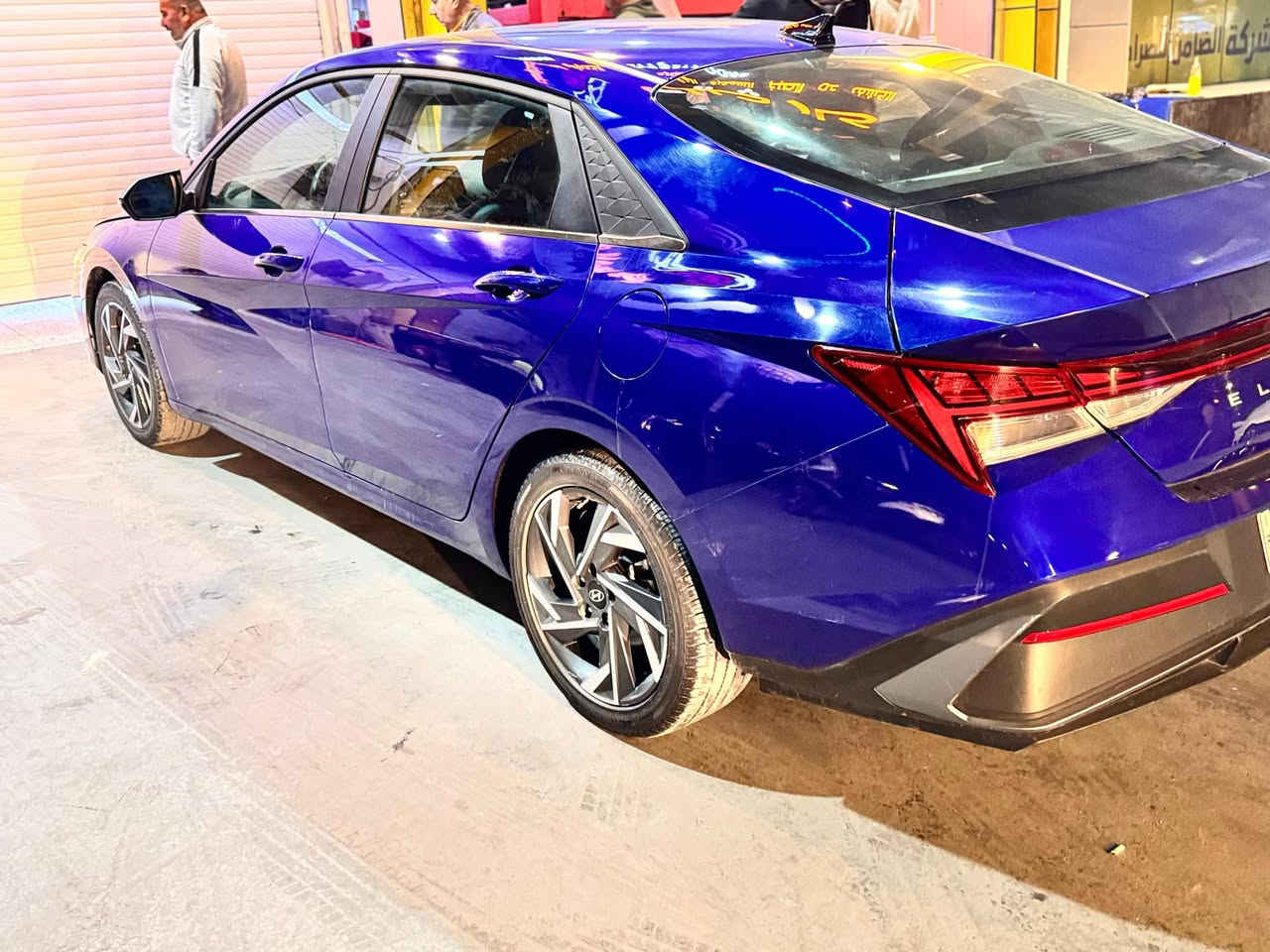 السلام عليكم 
إلنترا هايبرد لمتدد فوووول 
 موديل 24 دخول جديد
مرقم بأسمي حادثها  مرفق بالصور 
مكان السيارة بغداد الشعب 
الاتصال ***********
