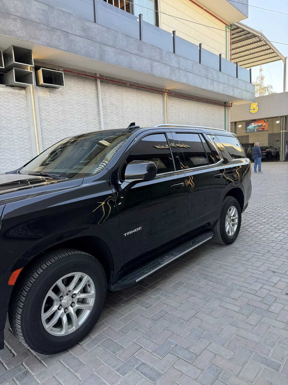 تاهو  2024 lt خليجي
سيارة كفالة نضيفة جداً 
سيارة شخصية  .مغلفة bbf اصلي ب12ورقة
ماشية 75 الف 
سعر 50$
محرك كير واير بشرط مامفتوح 
سيارة حيل نظيفة كلشي عل بلاد جديد 
سنوية هزة كلشي جديد مدفوع لـ
باسمي السنوية بشرط تحويل وغرامـة
سيارة مابيـها دينار مصرف كامل من كل نواحي
رقم الاتصال  ***********
