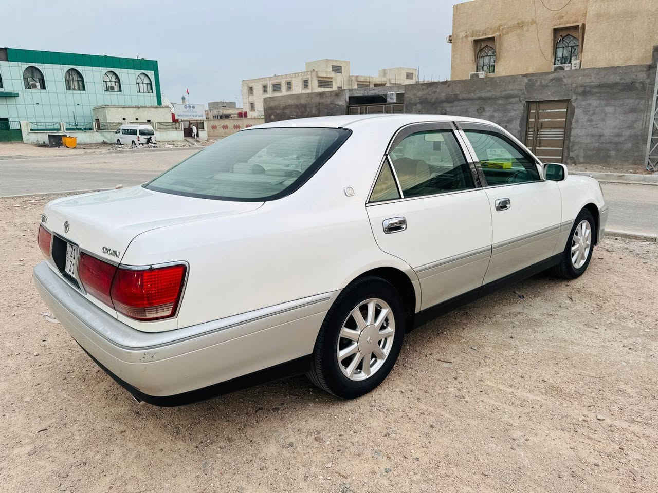 سيارة ملكة موديل 2000  شاصي 71 مكينه VVt مكينة وكير كفاله سياره احلى من الصور مداور ثاني يوم سياره اصوليه تبريد ثلج دكمتين بيها لغده مبدله للاتصال *********** مكان السياره بصره زبير
