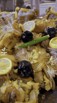 مطعم كباب احمد عبد الأمير عفك سوق الكبير توصيل داخل عفك كباب وزن كباب دجاج دجاج ذبح باجه غنم تشريب لحم غنم مشاوي انواع تمن ومرق انواع خبز حار يعمل مطعم من الصباح حتى المساء *********** ***********
