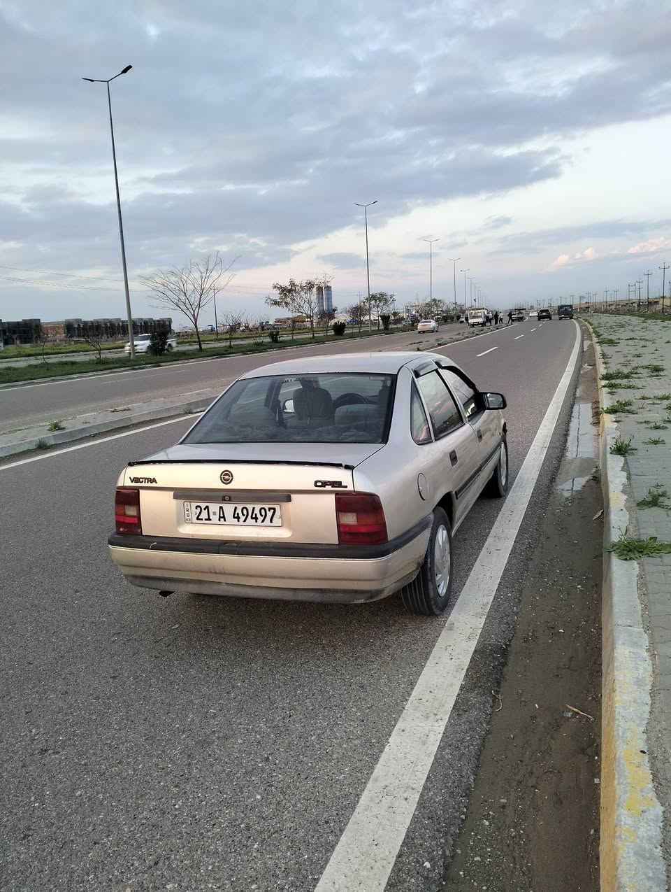 سلام عليكم 
سياره للبيع فكترا 20
سنويه 2029
صبغ جماليه 
موديل 1991
شرط تحويل 
سياره كله شرط رقم سليمانيه 
للاتصال فقط ***********
