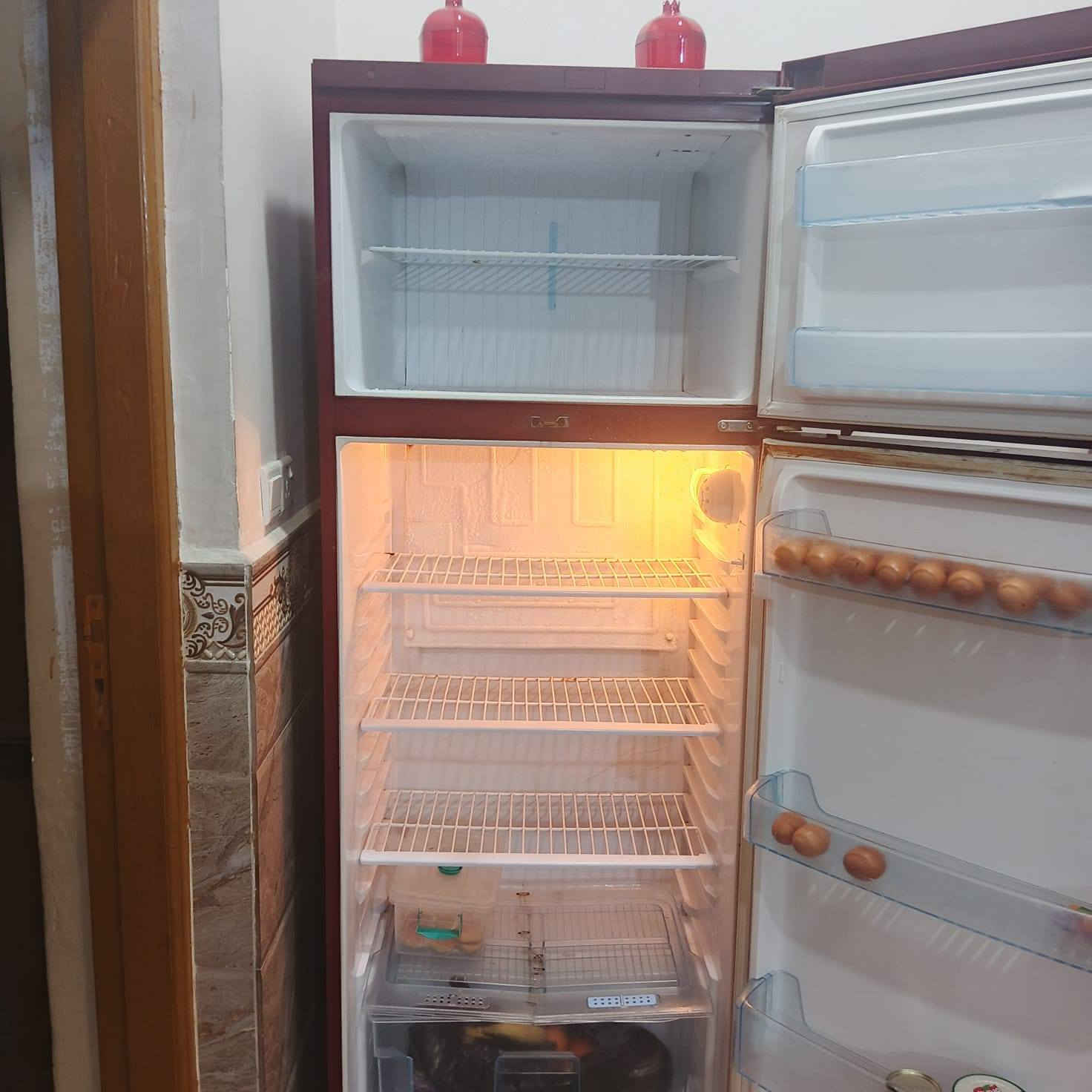 السلام عليكم من رخصت مدير الكروب المحترم ثلاجه كبيره مصلحه تبديل ماطور جديد فقط سعره ١٧٥ الف الي يريد يتصل على الرقم *********** مامتواجد على الفيس
