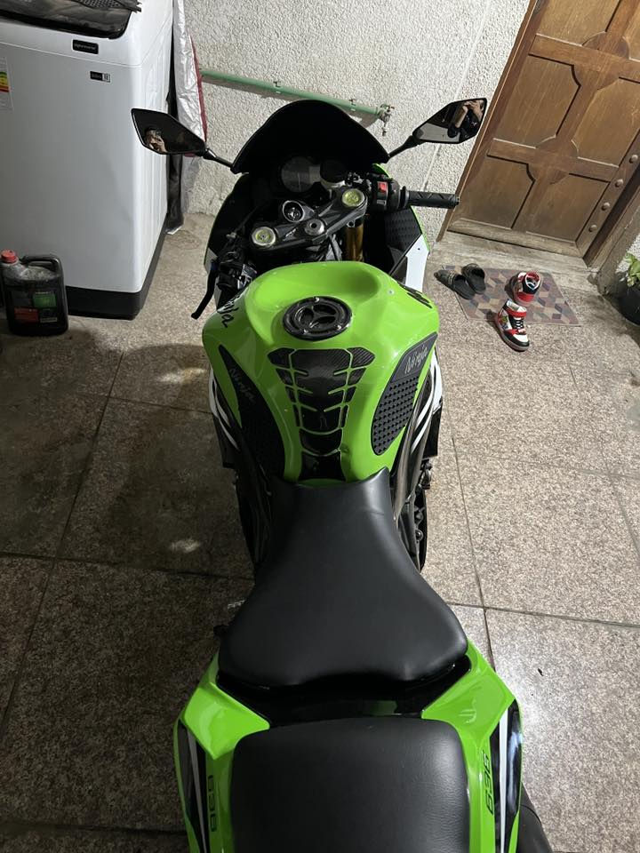 السلام عليكم كاوسكي 636 موديل 2016 مكينه كفاله عامه من الفتح والصوت والدخان والبكن حمي وشغل الدراجه حلوه  لايتات زنون مودات قياده بس بيها ملاحضات تنزل من سعر الدراجه 
المكان بغداد منصور
السعر 40 و بيها مجال 
رقم تلفون ***********
