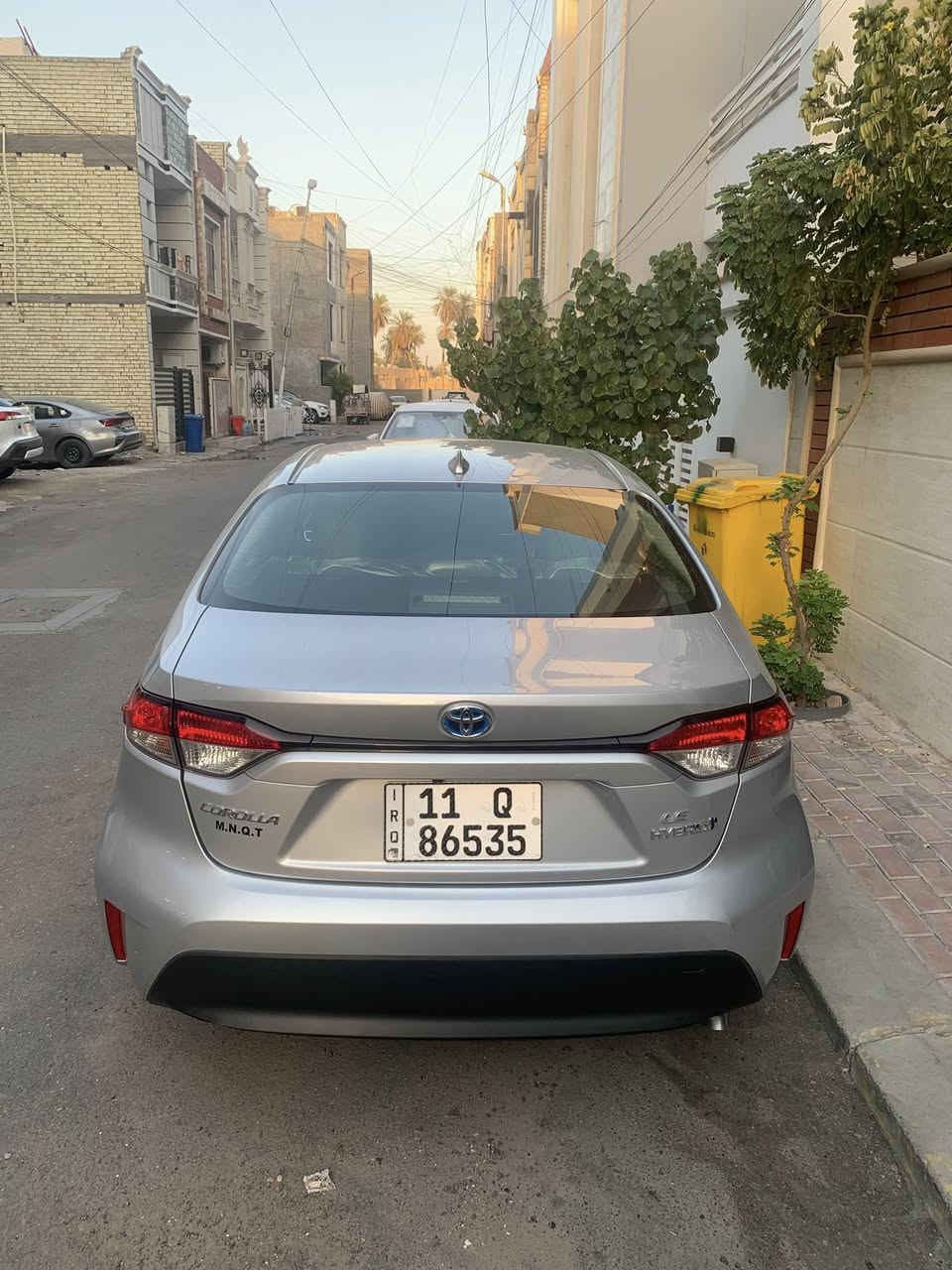 السلام عليكم كورلا هايبرد وارد موديل 23 مواصفات LE بصمه حادثها بابتين وجاملغ بدون دواخل بدون تكمه سياره ضربتها شطح وعندي صور الحادث بسمي واني لمستوردها ماشيه 53 الف وقابله للزياده امانت الله سياره جديده وبالعافيه عل ياخذها سعر 163 وبيه مجال عنوان الاعظمية ***********
