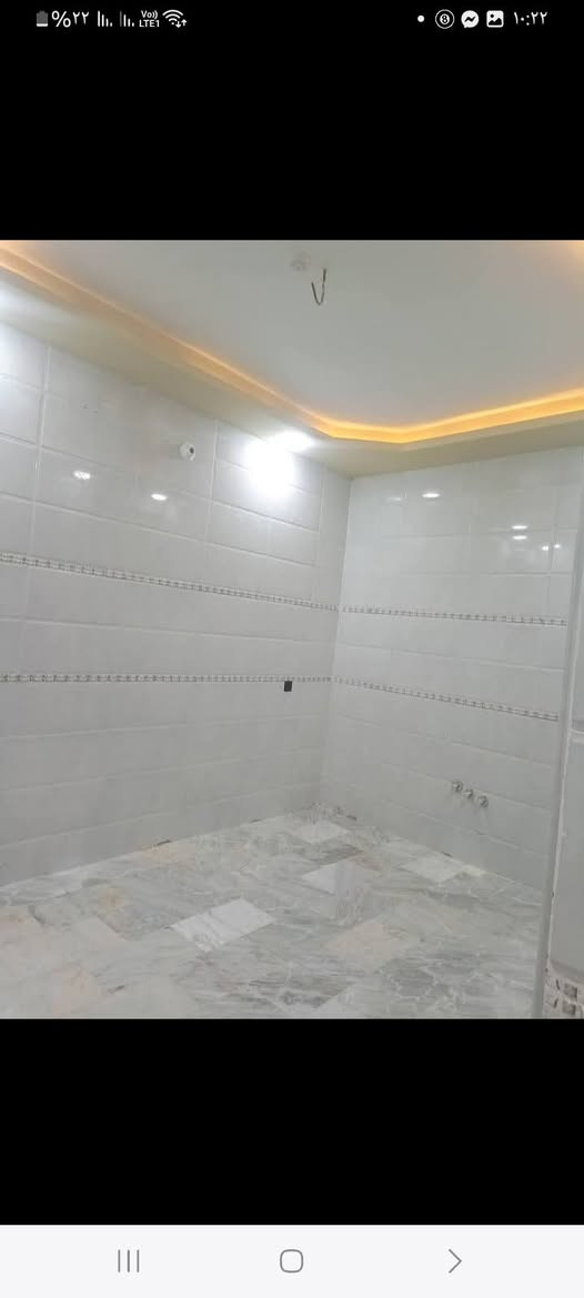 بيت البيع في نجف حي العسكري قرب اسواق ادم وقرب مول جوهرت العرب مساحه ١٠٠متر تفاصيل بيت غرفة وصالة واستقبال مطبخ صحيات طابق ثاني غرفتين وصاله وصحيه قرب شارع العام وقرب المكرمه سعر ١٥٥مليون مع المجال *********** النجف, العراق
