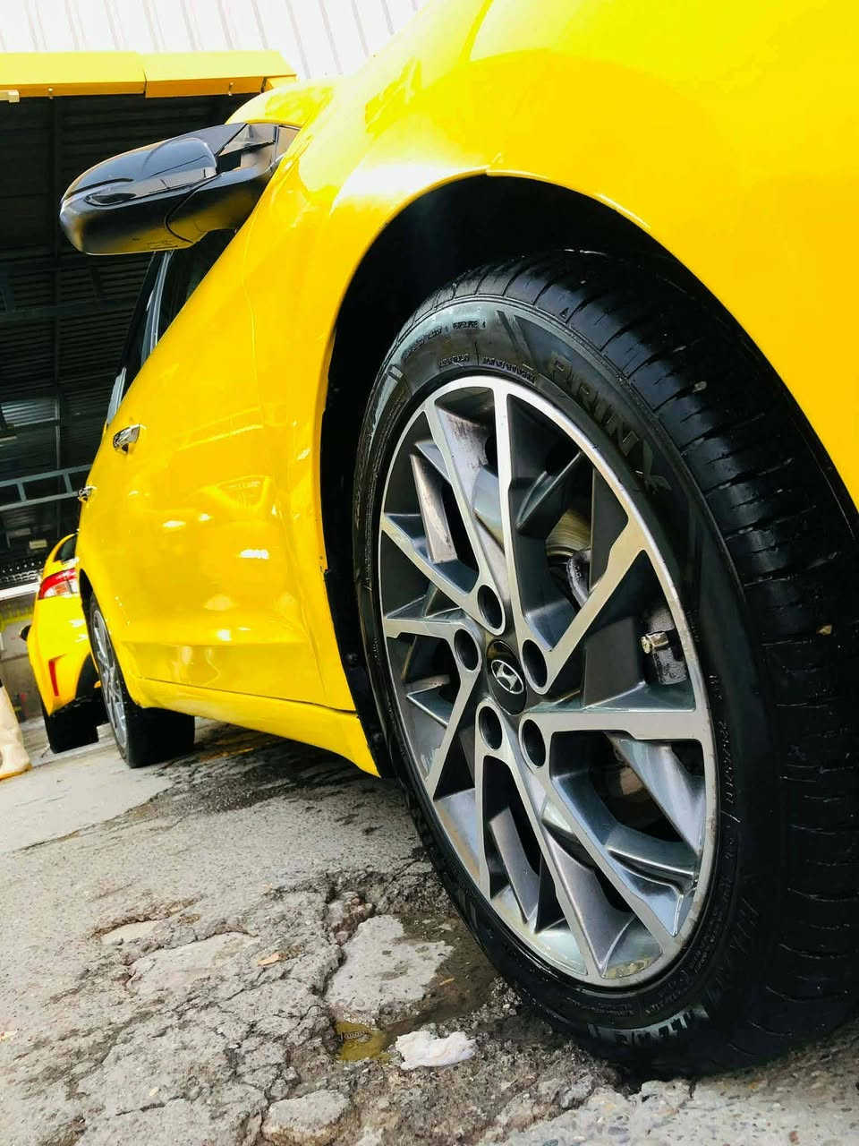 النترا 2020 لمتد لمتد
🌍المحرك والكير شرط
🌍رقم نينوى دولي هيئة وغرامات صفر باسمي سيارة
🌍ردار امامي 
🌍ردار جانبي 
🌍مثبت سرعة
🌍كشنات جلد 
🌍هيترات بالكشنات
🌍اشاير بالمرايات 
🌍ويل كب السيارة
🌍تخم تايرات تايلندي
🌍 يدات نيكل 
🌍بصمة بصمات ابواب
🌍 زنول عالي وناصي
السعر اتصل 
،***********
